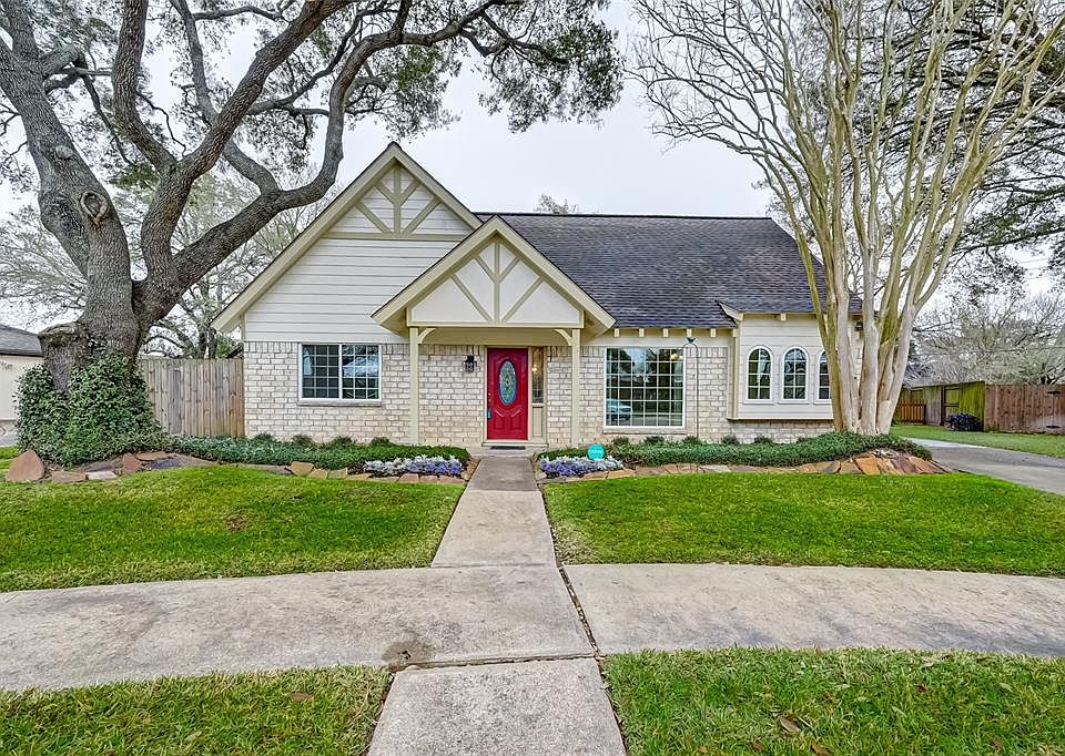 1st image of 607 Park Leaf Ln