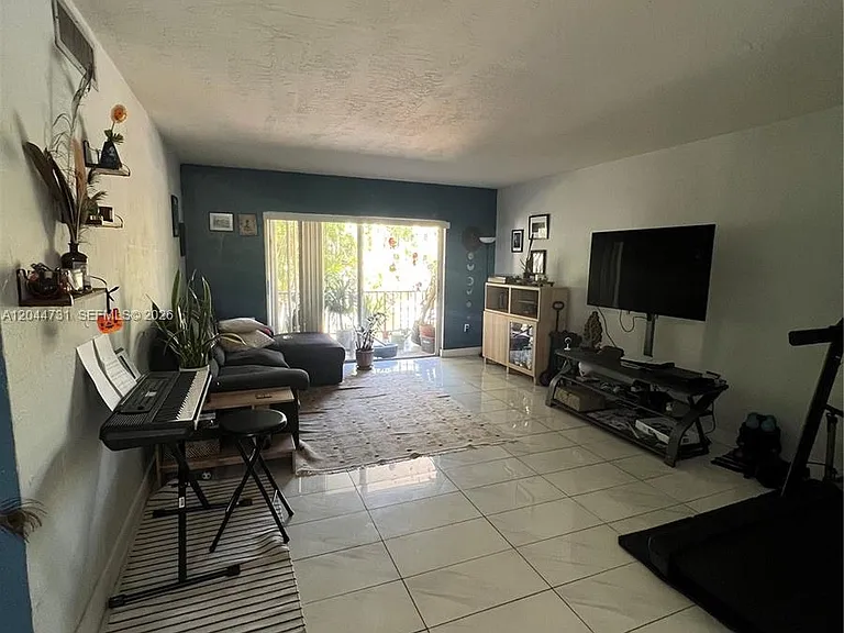6900 N Kendall Dr #A205 — Photo 2
