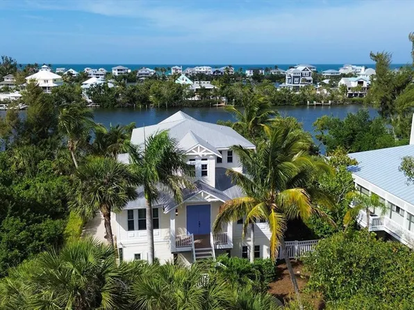 201 Kettle Harbor Dr, Placida, FL 33946