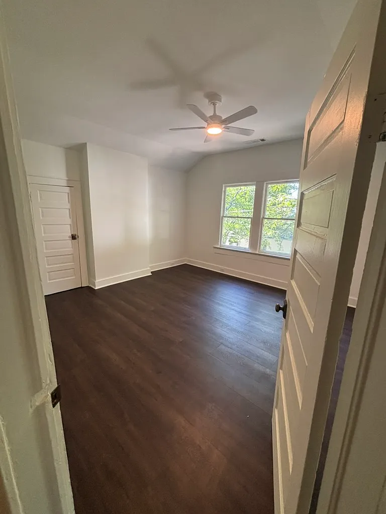 2 bed, 1000 sqft, $1,950 — Photo 4