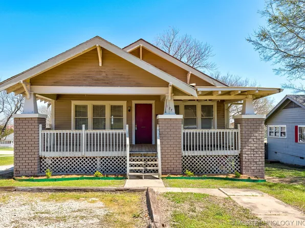 127 S Pecan St, Nowata, OK 74048