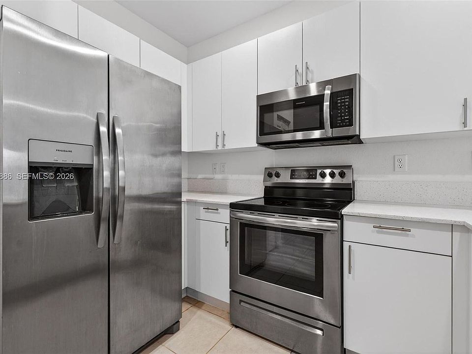 1st image of 2662 SE 10th St #2662