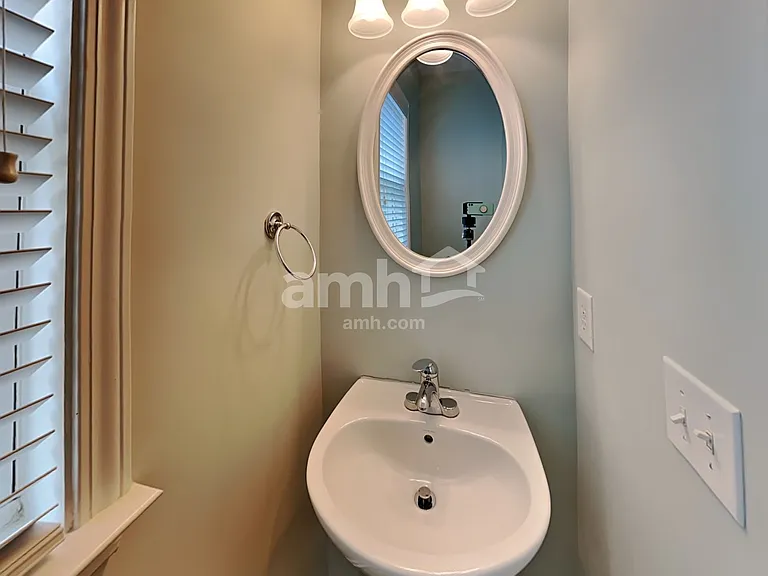 811 Greenwood Xing — Photo 8