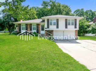 11819 Armitage Dr, Kansas City, MO 64134