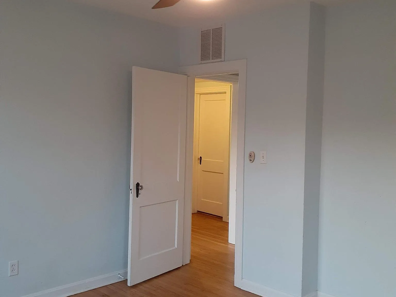 2 bed, 1008 sqft, $1,625 — Photo 3