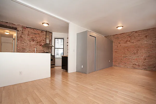 Rented by Weinstein Realty Group | media 23