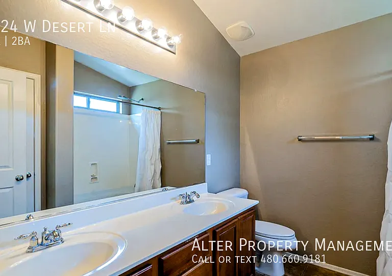 6524 W Desert Ln — Photo 9
