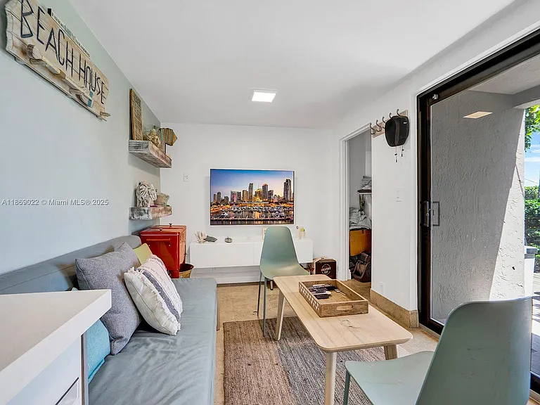 201 Crandon Blvd #176 — Photo 42