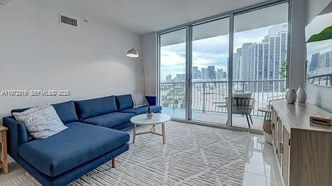 Opera Tower Condo — Photo 2