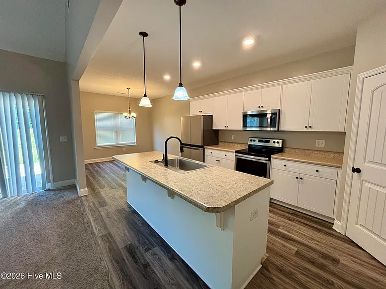 214 McDuffie Cir — Photo 9