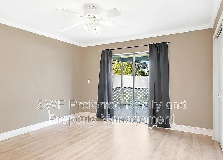 919 SW 48th Ter — Photo 4