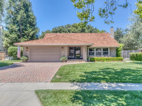 23086 Espada Dr, Salinas, CA 93908