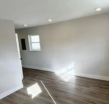 3rd image of 205 Treutland Ave #A