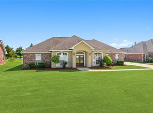 107 Edna Dr, Des Allemands, LA 70030
