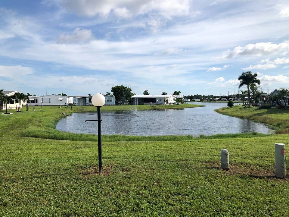 2nd image of 288 Rainbow Dr