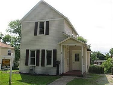 2nd image of 36 W Summit St