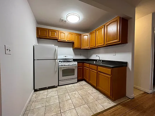 Rented by Rumah Realty Inc | media 51