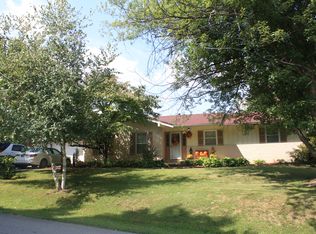 709 Carole Pl, Newburgh, IN 47630