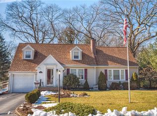 235 Gorton Lake Blvd, Warwick, RI 02886