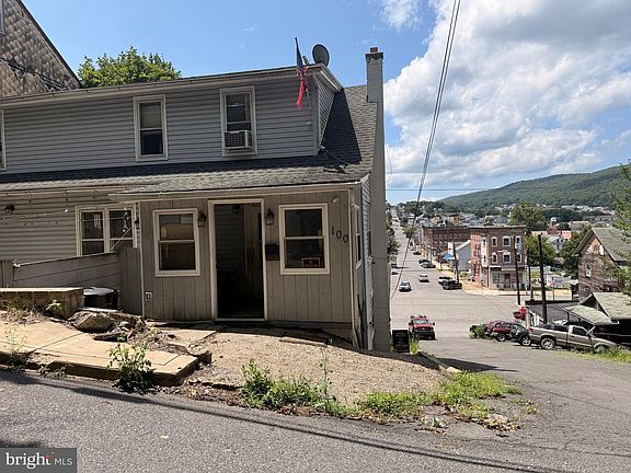 2nd image of 100 S Diamond St