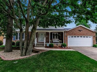 87 Raintree Pkwy, Tonawanda, NY 14150