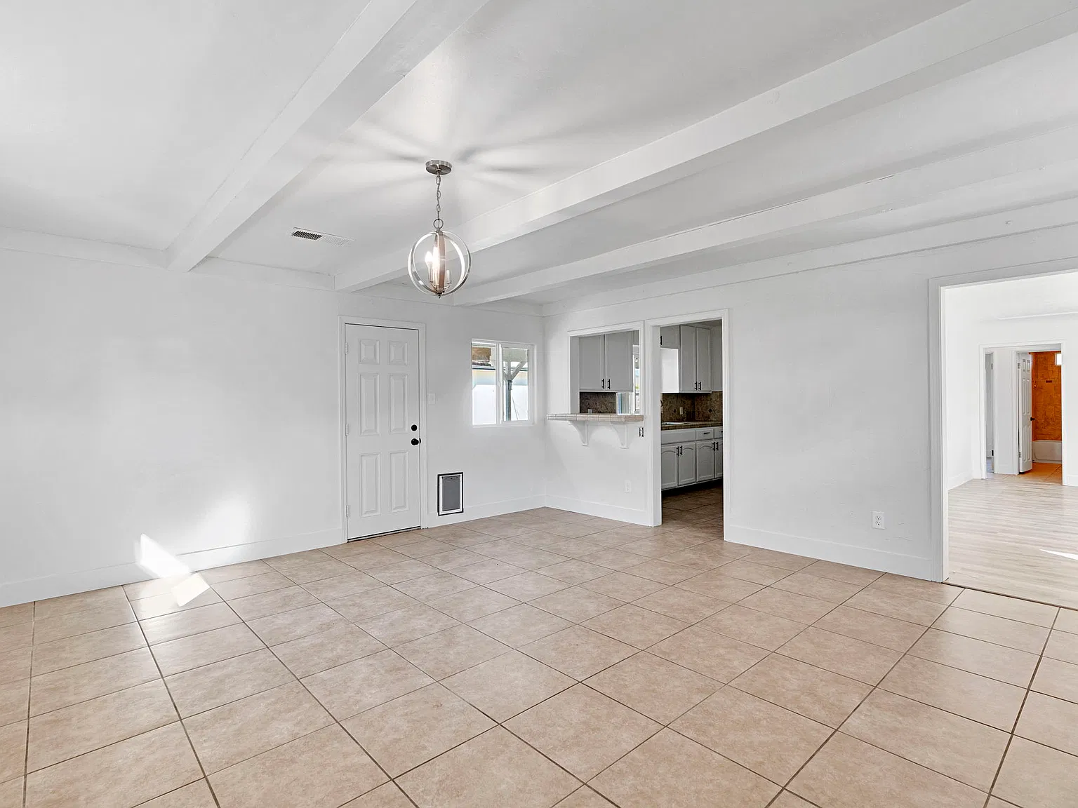 3 bed, 1317 sqft, $2,150 — Photo 4