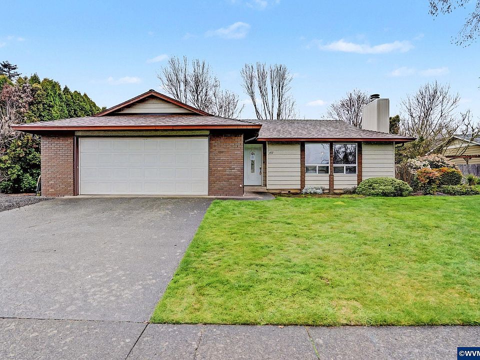 1st image of 411 SW 9th St