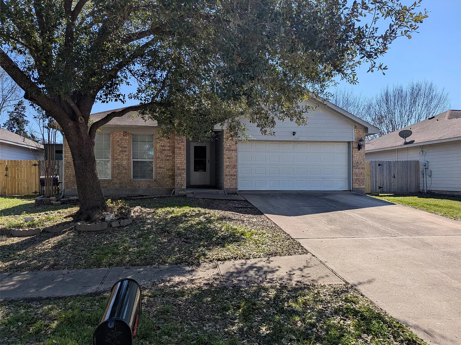 4 bed, 2.0 bath, 1775 sqft, $1,885 — Photo 1