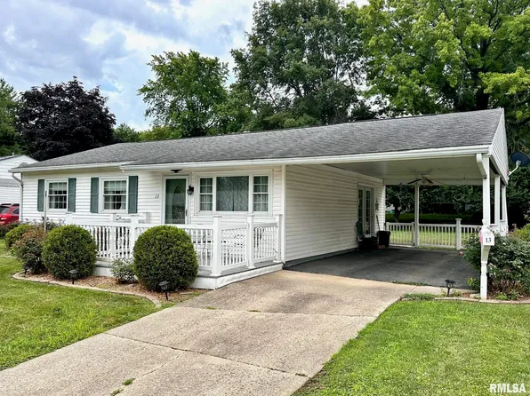 13 Morningside Dr, Jacksonville, IL 62650