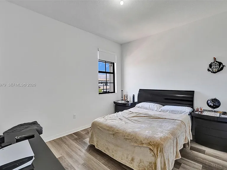 650 NE 191st Ter — Photo 60