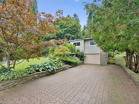 2nd image of 100 Forest Hill Dr