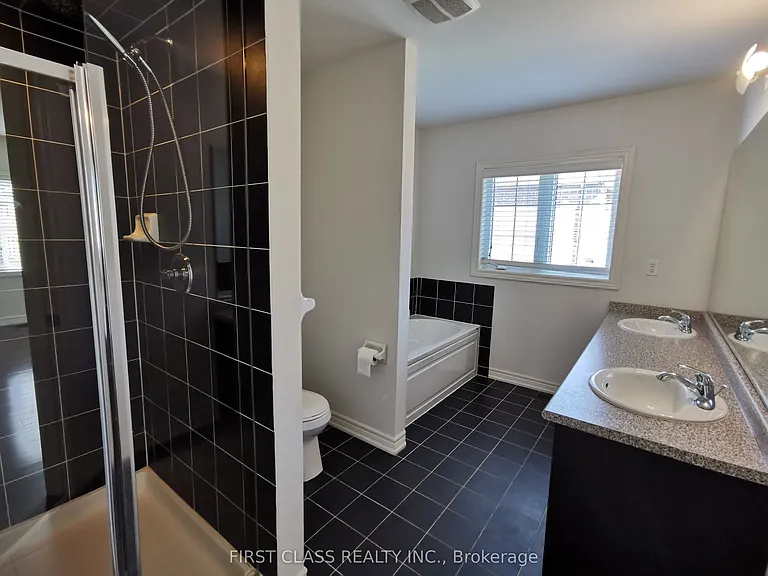 1140 Stuffles Cres — Photo 17