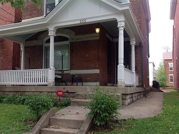 4th image of 255 Ward Ave