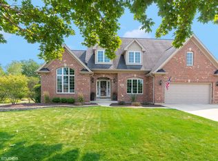 1032 Wellington Ct, Sycamore, IL 60178