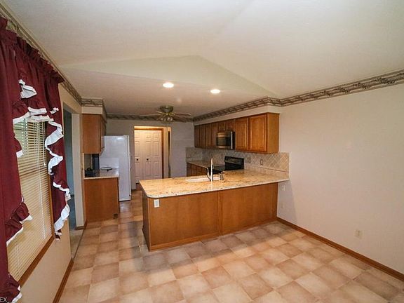4th image of 6060 Deerview Ln