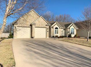612 NW Ashley Ave, Lees Summit, MO 64081