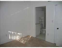 3rd image of 920 NE 33rd Ter Unit 102