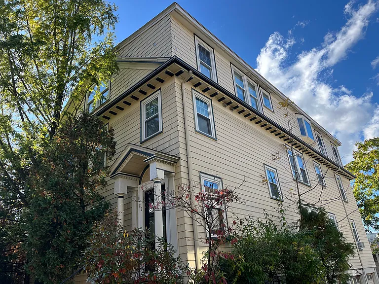 65-67 Saint James Cir #2 — Photo 25