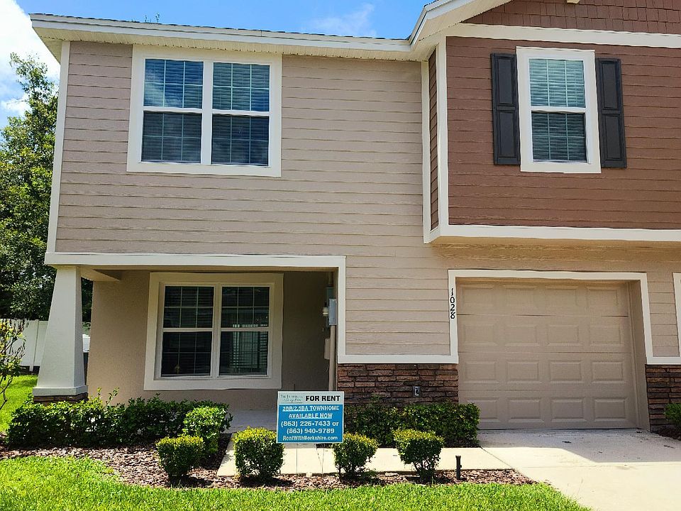 1028 Dossey Oaks Lane