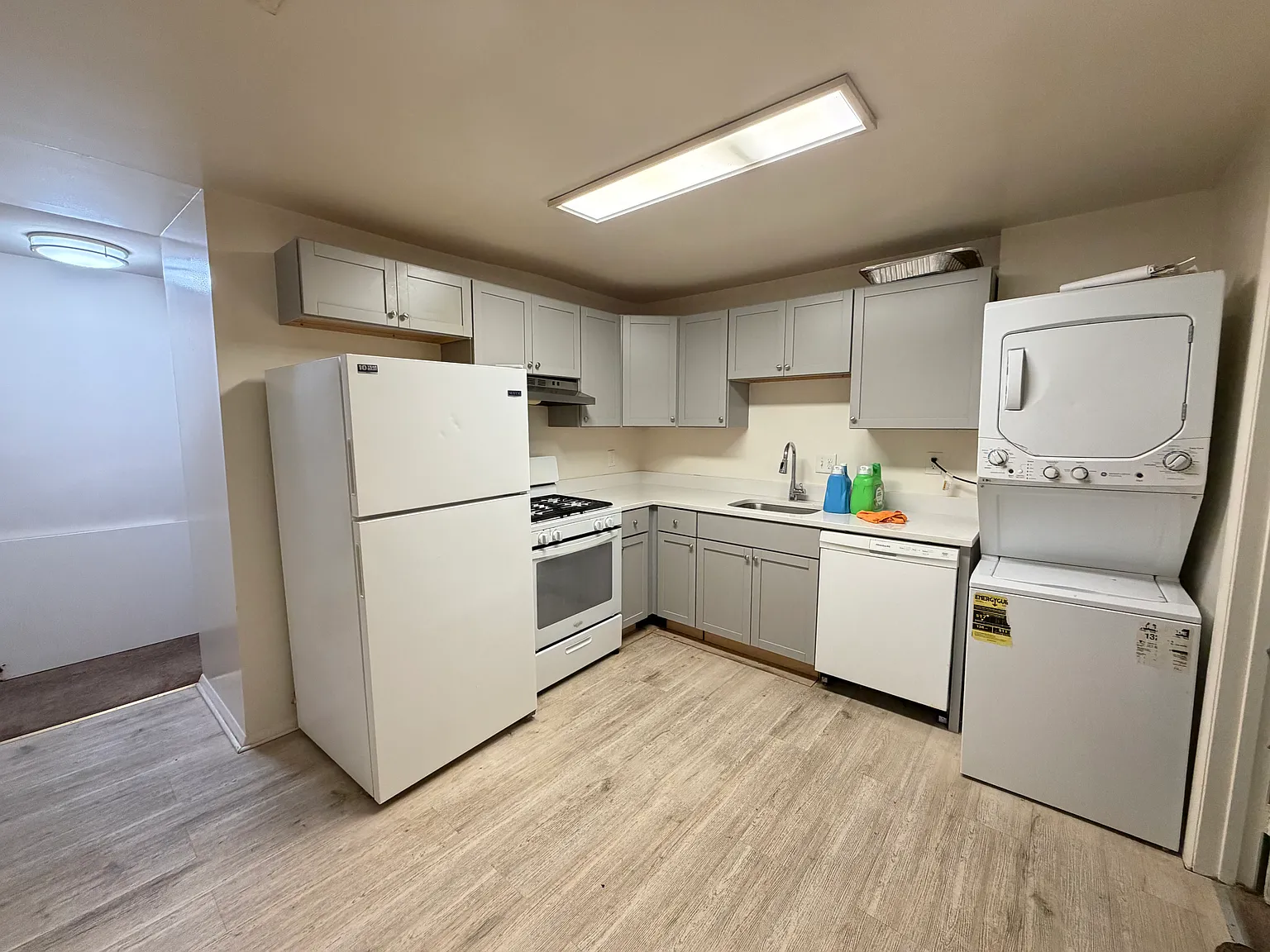 2 bed, 1196 sqft, $2,195 — Photo 1