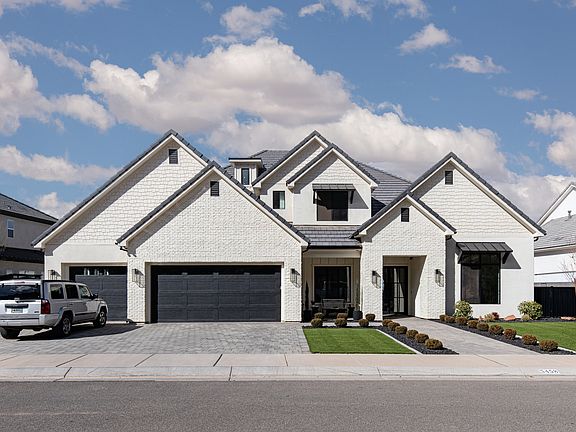2nd image of 3458 S Walnut Cir