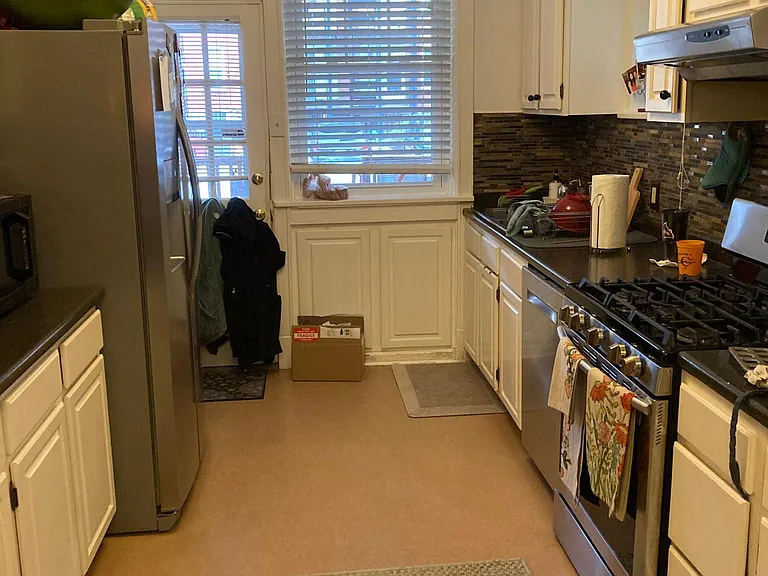 6334 S Rosebury Ave #1E — Photo 7