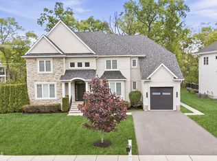 16 Schuster Way, Lakewood, NJ 08701