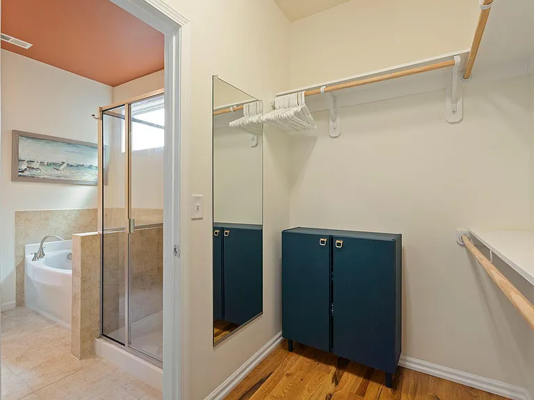 2081 Great Ridge Pkwy — Photo 22