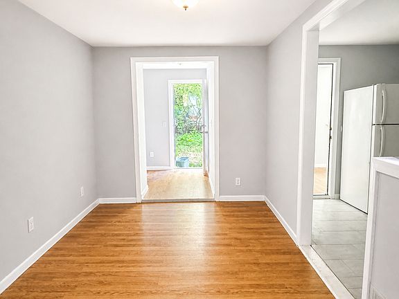 4th image of 103 S 6th St Floor 1