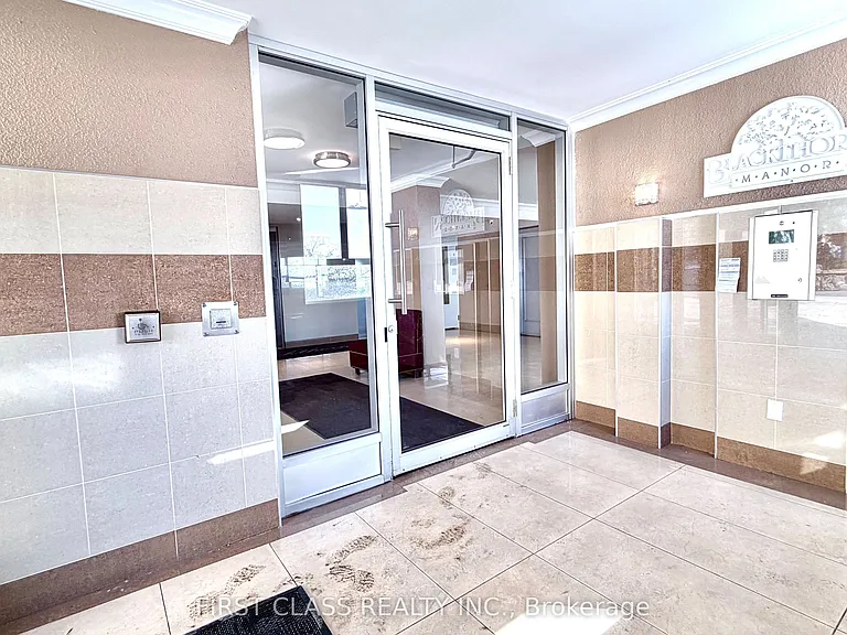541 Blackthorn Ave #1415 — Photo 6
