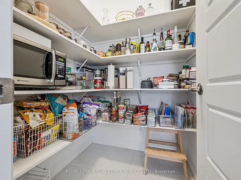 78 Huguenot Rd — Photo 17