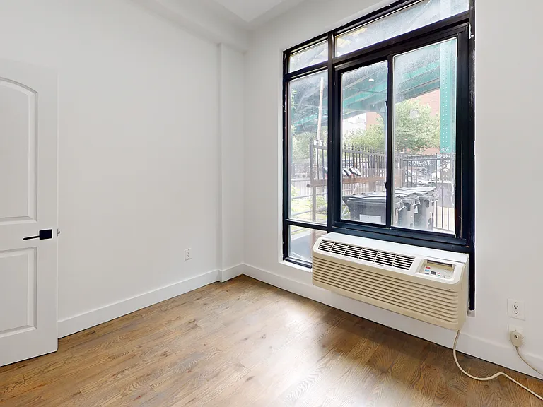 81 Suydam St #1A — Photo 2