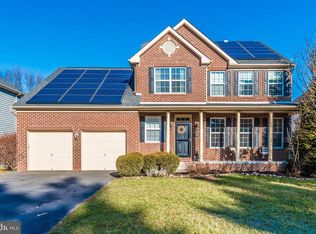 2272 W Greenleaf Dr, Frederick, MD 21702