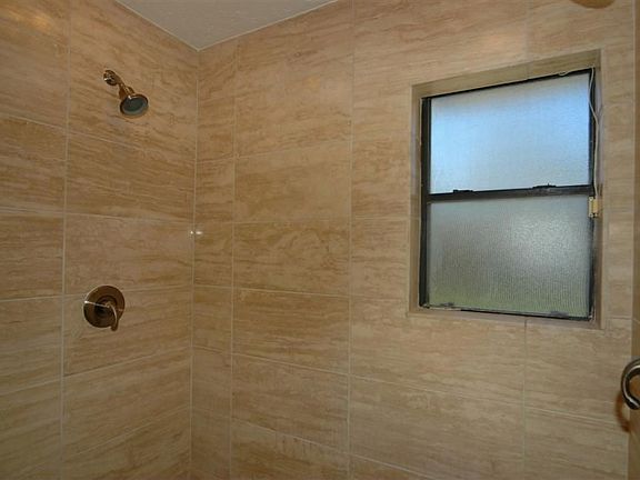 5th image of 10103 Sagegreen Dr